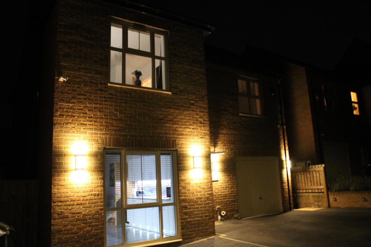Haven - Spacious Luxury Home Perfect For Families, Couples And Contractors! 5Mins To Xscape And Junction 32! Castleford Exteriér fotografie